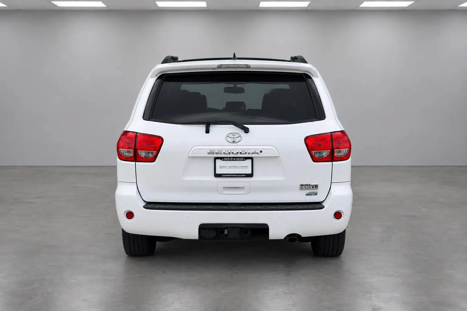 Used 2016 Toyota Sequoia SR5 w/ Premium Package AWD/4WD image 13