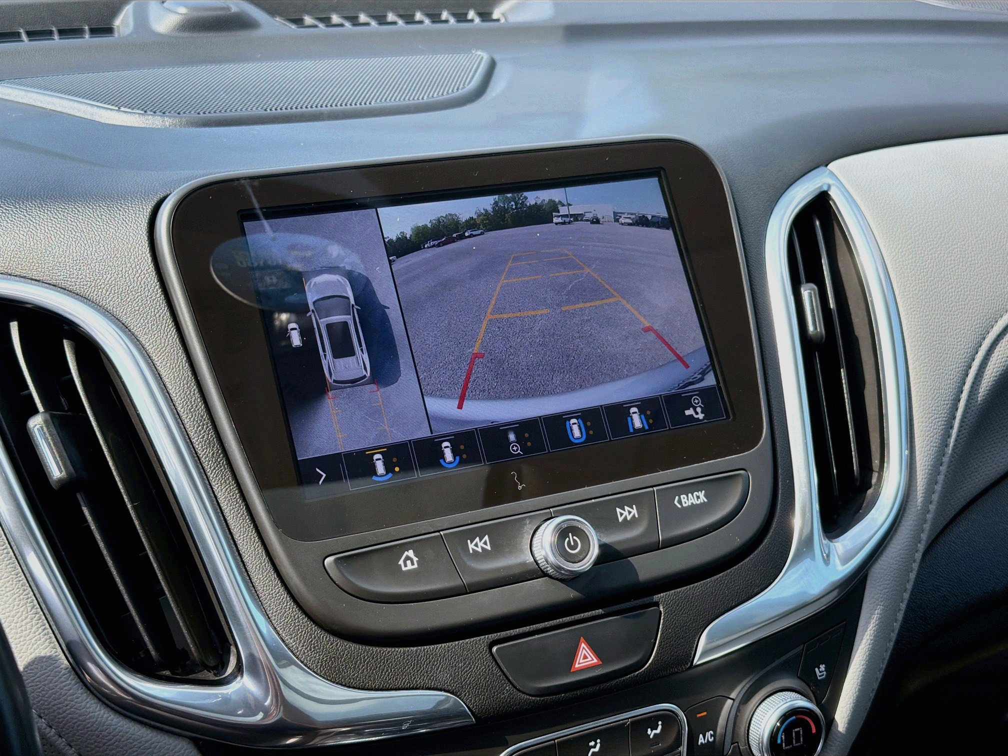 Used 2021 Chevrolet Equinox Premier FWD image 14