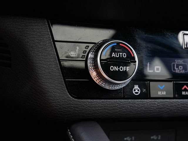 Used 2025 Mitsubishi Outlander SEL Black Edition AWD/4WD image 27