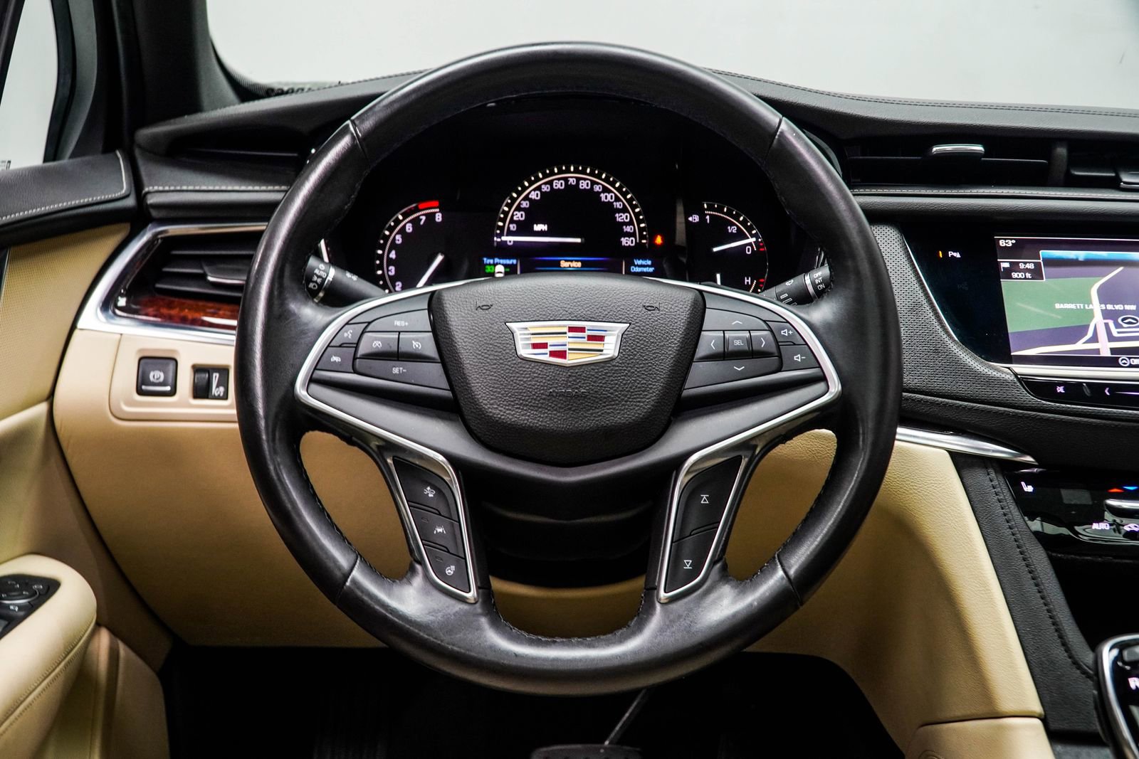 Used 2017 Cadillac XT5 Luxury w/ Driver Awareness Package image 15