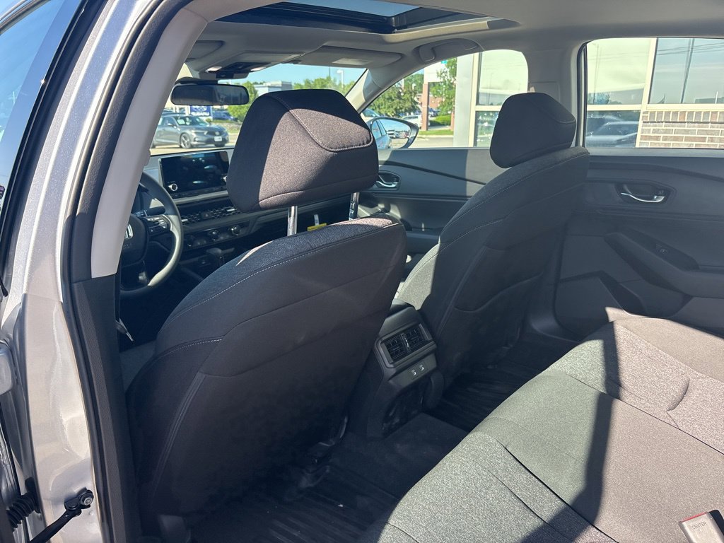 Certified 2025 Honda Accord SE image 31