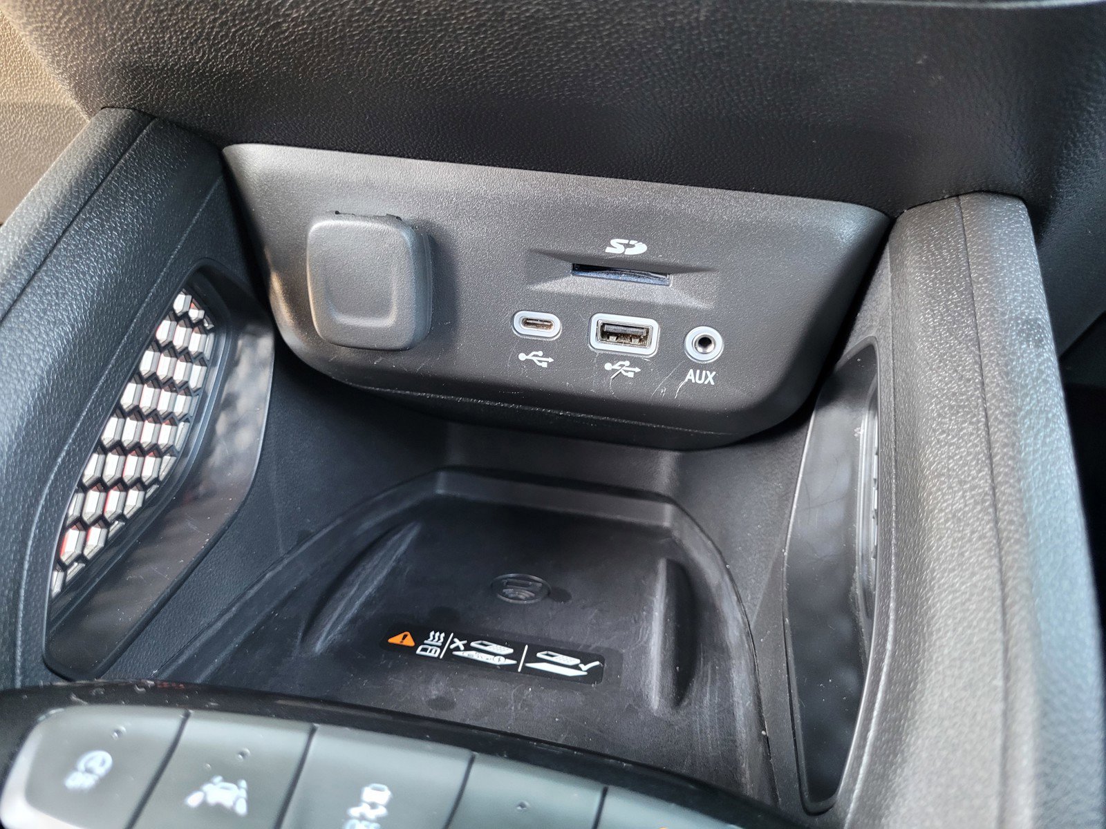 Used 2021 Chevrolet TrailBlazer RS w/ Sun and Liftgate Package image 19