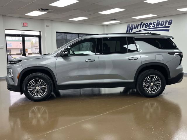 Used 2024 Chevrolet Traverse LT image 9