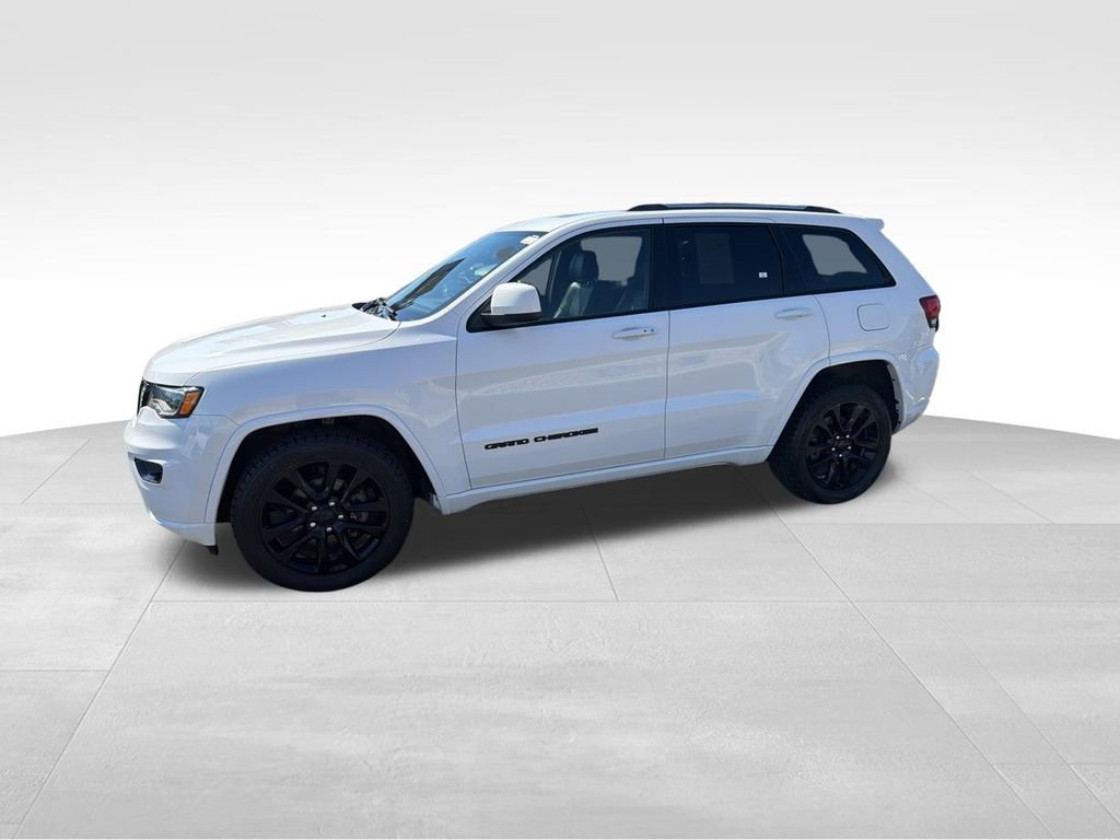 Used 2020 Jeep Grand Cherokee Altitude image 6
