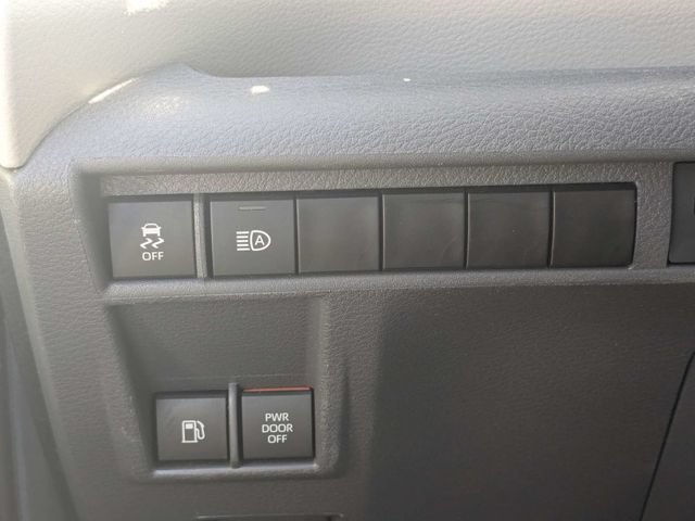 Used 2024 Toyota Sienna XLE FWD image 24