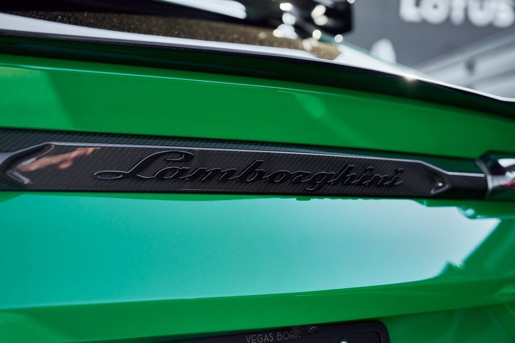 Used 2024 Lamborghini Urus Performante image 16