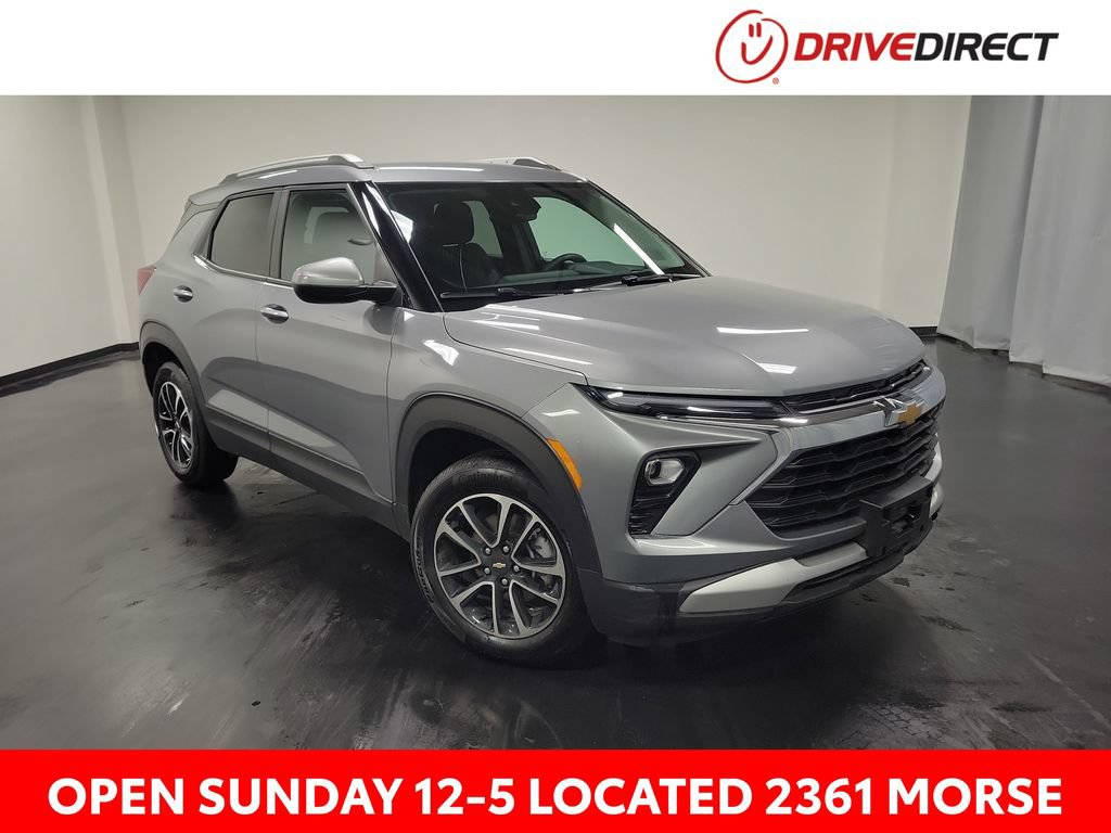 Used 2025 Chevrolet TrailBlazer LT FWD image 1