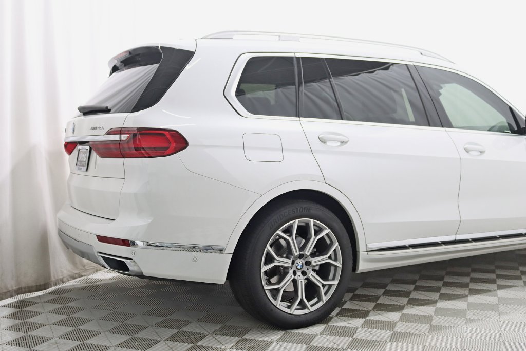 Used 2022 BMW X7 xDrive40i w/ Premium Package AWD/4WD image 9