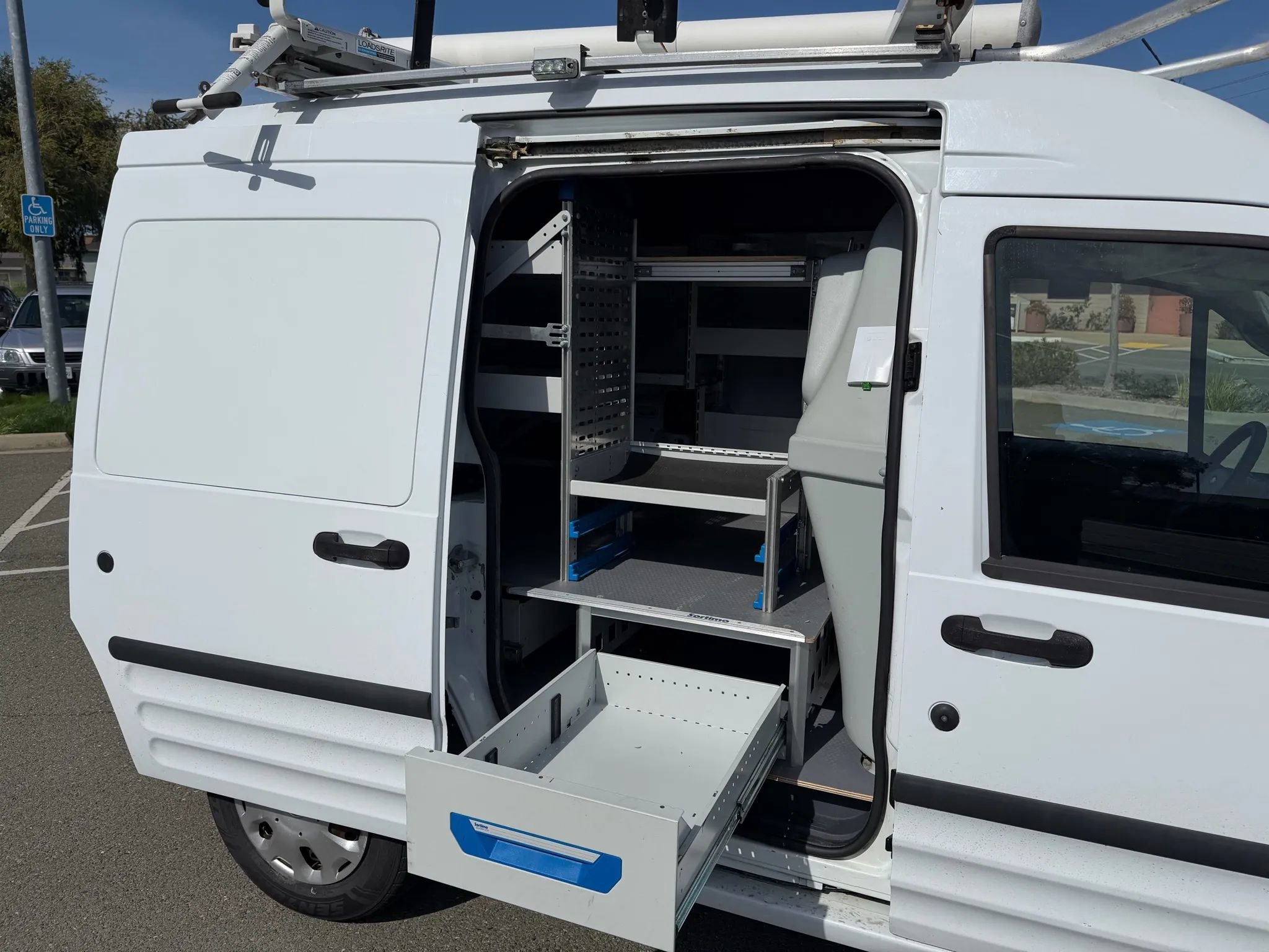 Used 2013 Ford Transit Connect XLT image 11