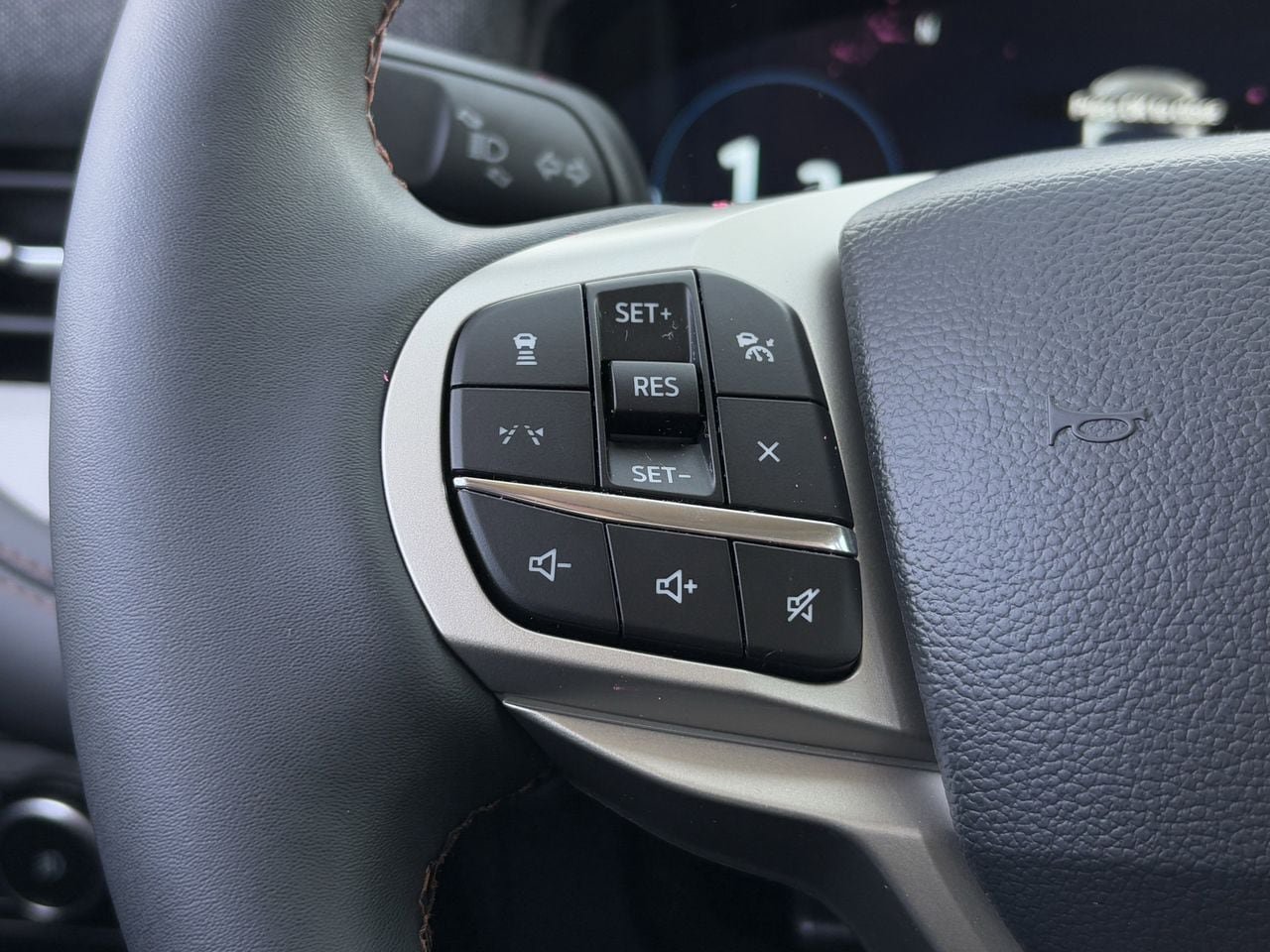 New 2026 Ford Explorer Active w/ Active Comfort Package RWD image 13