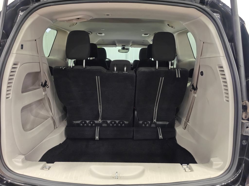 Used 2023 Chrysler Voyager LX FWD image 28