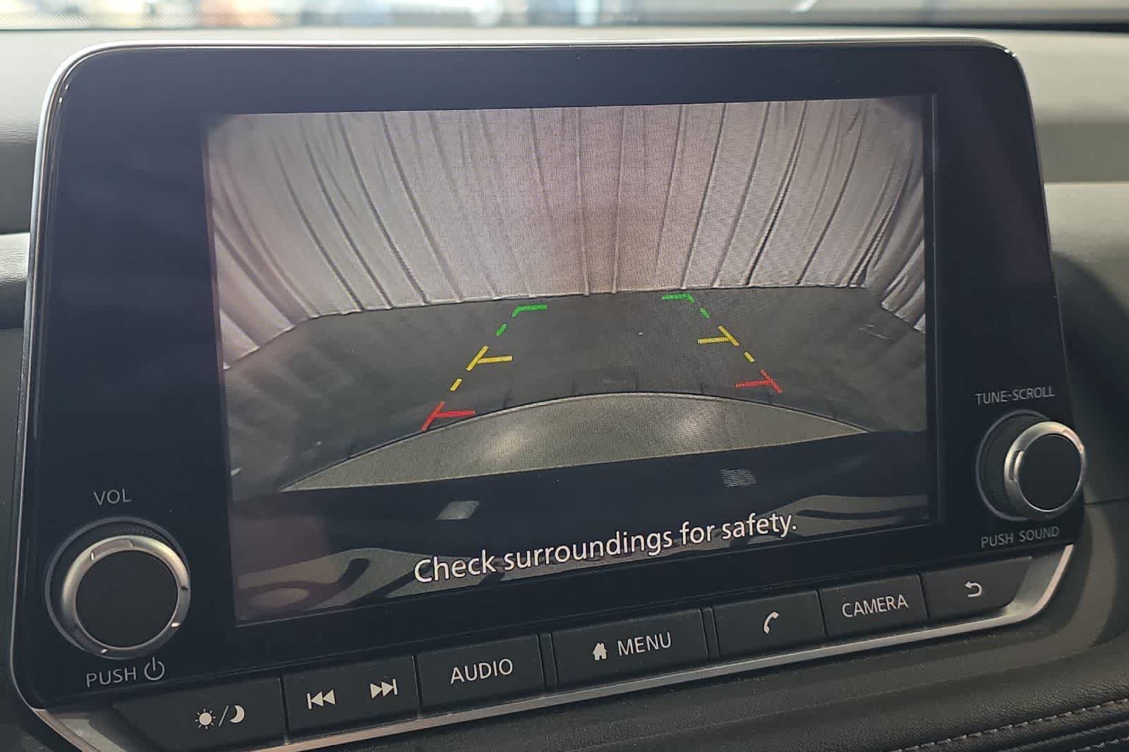 Used 2025 Nissan Rogue SV FWD image 21