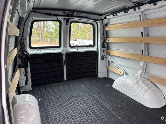Used 2023 Chevrolet Express 2500 w/ Driver Convenience Package image 11