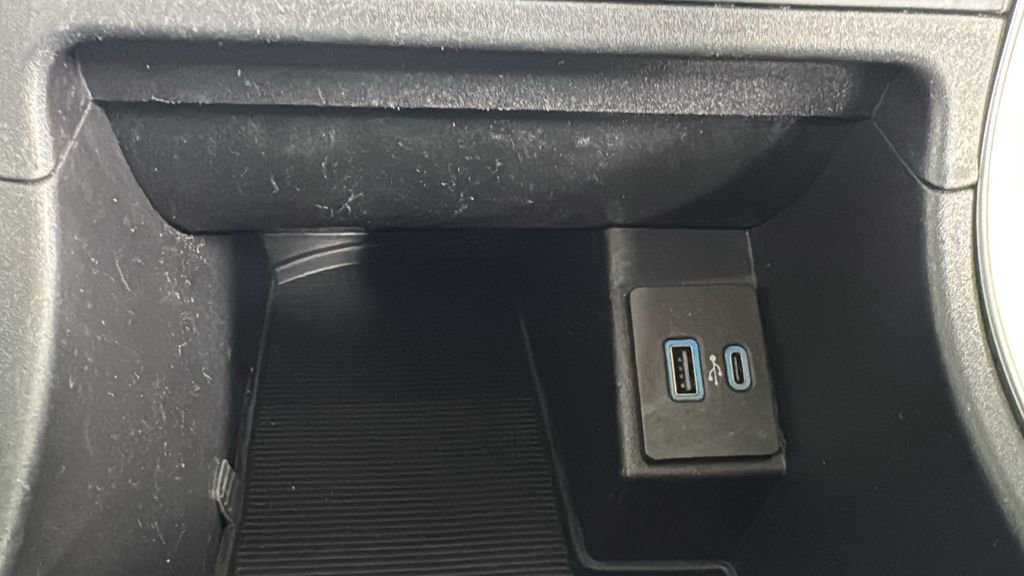 Used 2023 Ford Edge SEL image 28