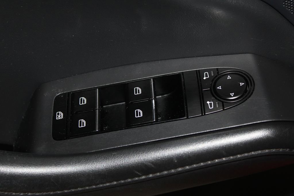 Used 2023 MAZDA MAZDA3 s image 9