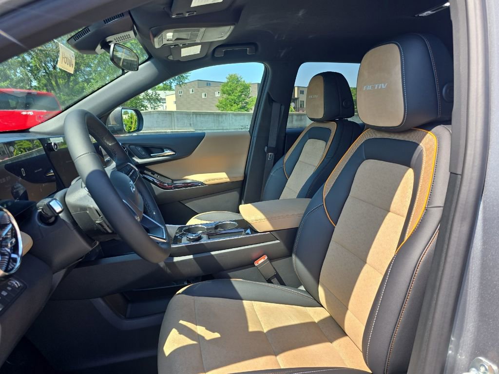 New 2026 Chevrolet Equinox ACTIV image 4