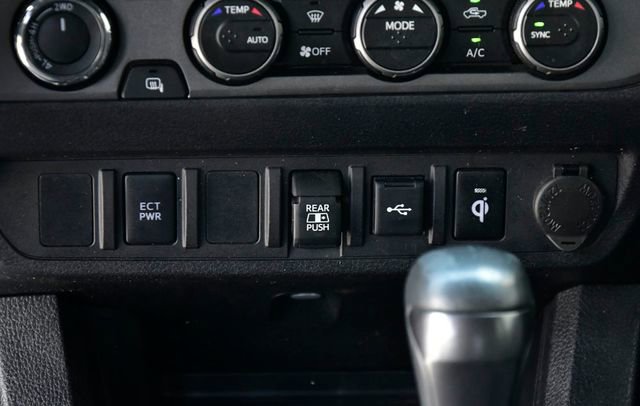Used 2023 Toyota Tacoma TRD Off-Road AWD/4WD image 23