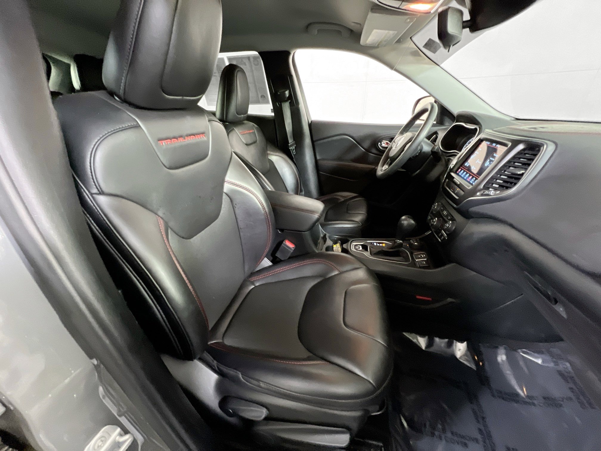 Used 2022 Jeep Cherokee Trailhawk image 26