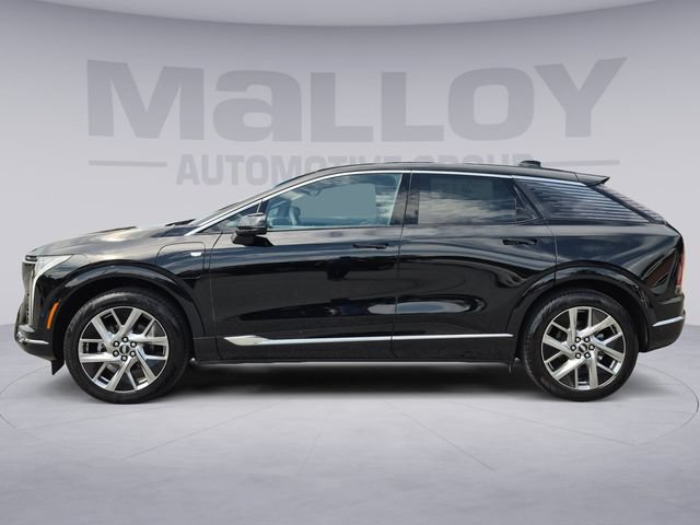 Used 2026 Cadillac Optiq Luxury 1 w/ LPO, Floor Liner Package RWD image 2