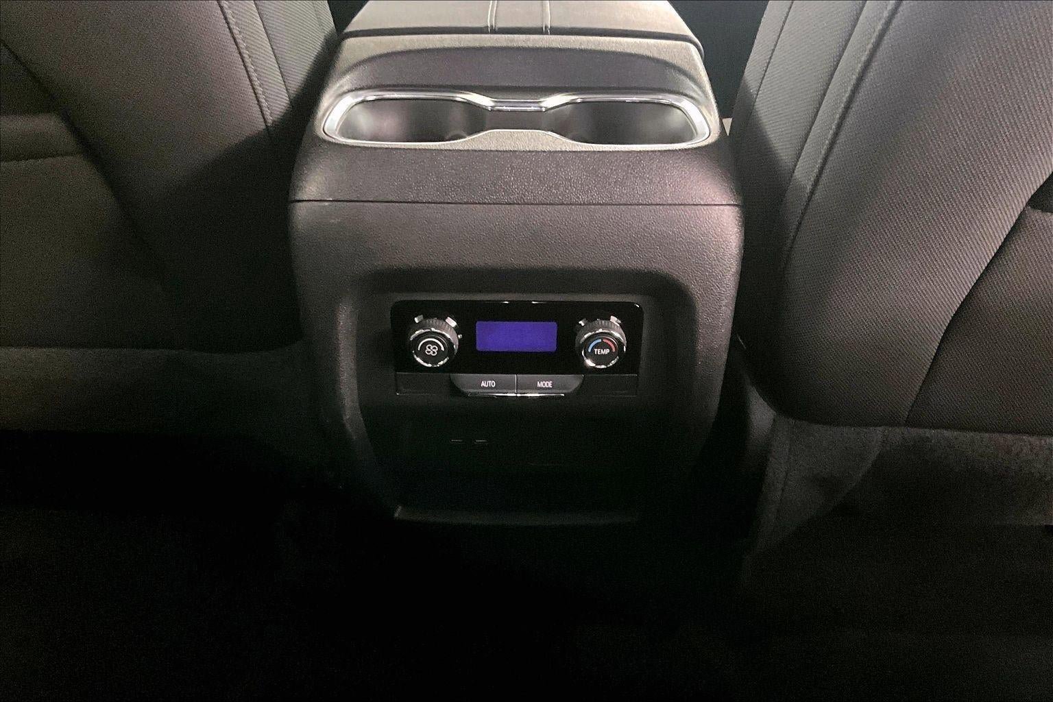 Used 2025 Chevrolet Traverse LT image 10