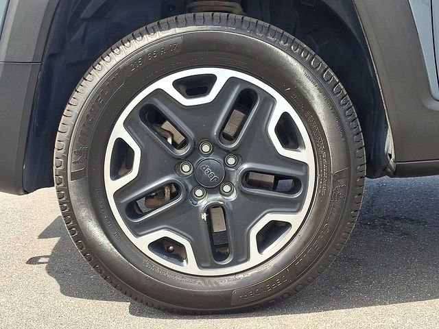 Used 2017 Jeep Renegade Trailhawk w/ Cold Weather Group II image 8