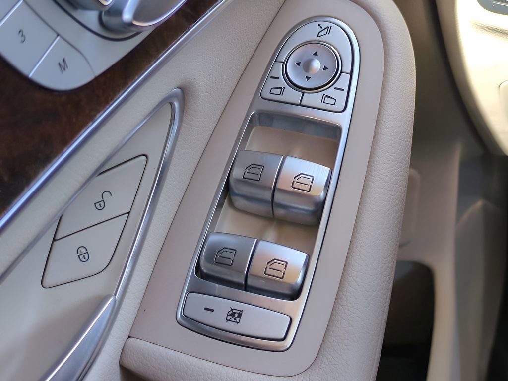 Used 2019 Mercedes-Benz GLC 300 4MATIC image 25