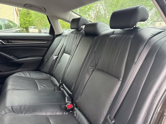 Used 2018 Honda Accord Touring image 13
