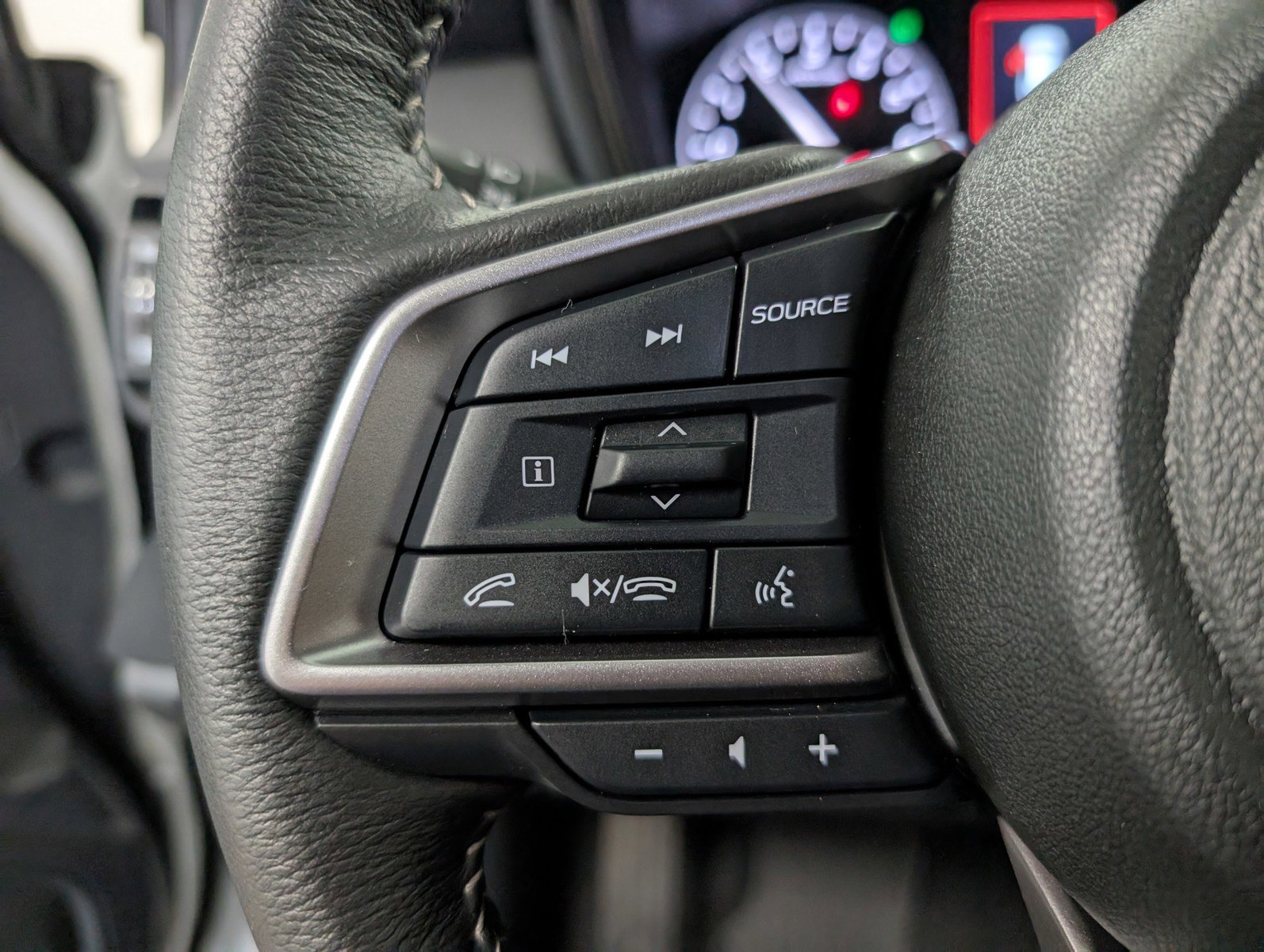 Used 2025 Subaru Outback Premium image 17