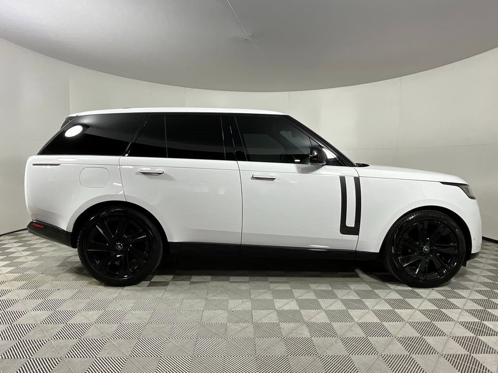 Certified 2023 Land Rover Range Rover SE image 6