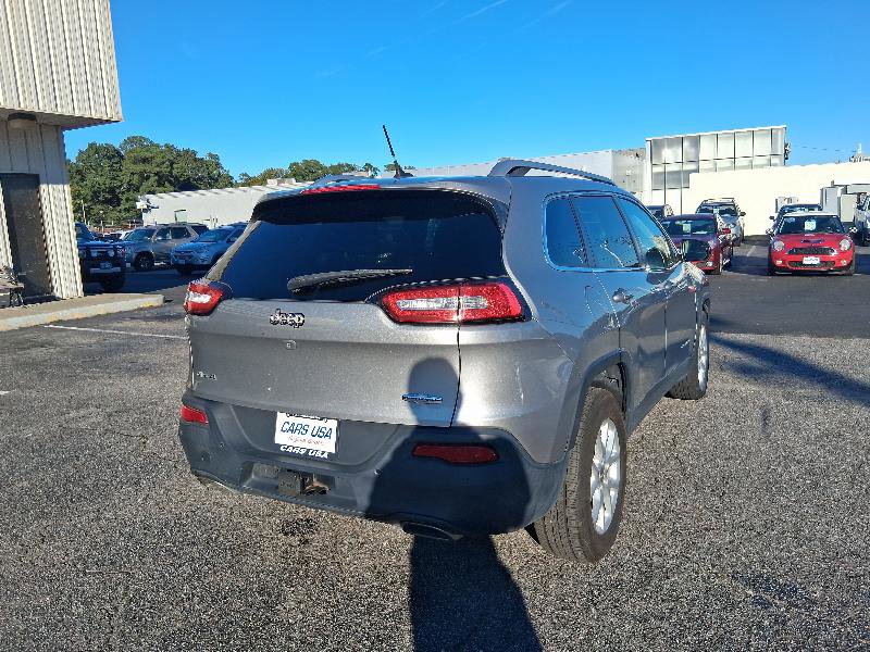 Used 2015 Jeep Cherokee Latitude w/ Cold Weather Group image 7