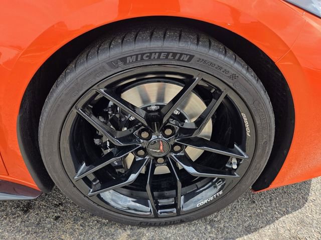 Used 2025 Chevrolet Corvette Z06 w/ Stealth Interior Trim Package RWD image 8
