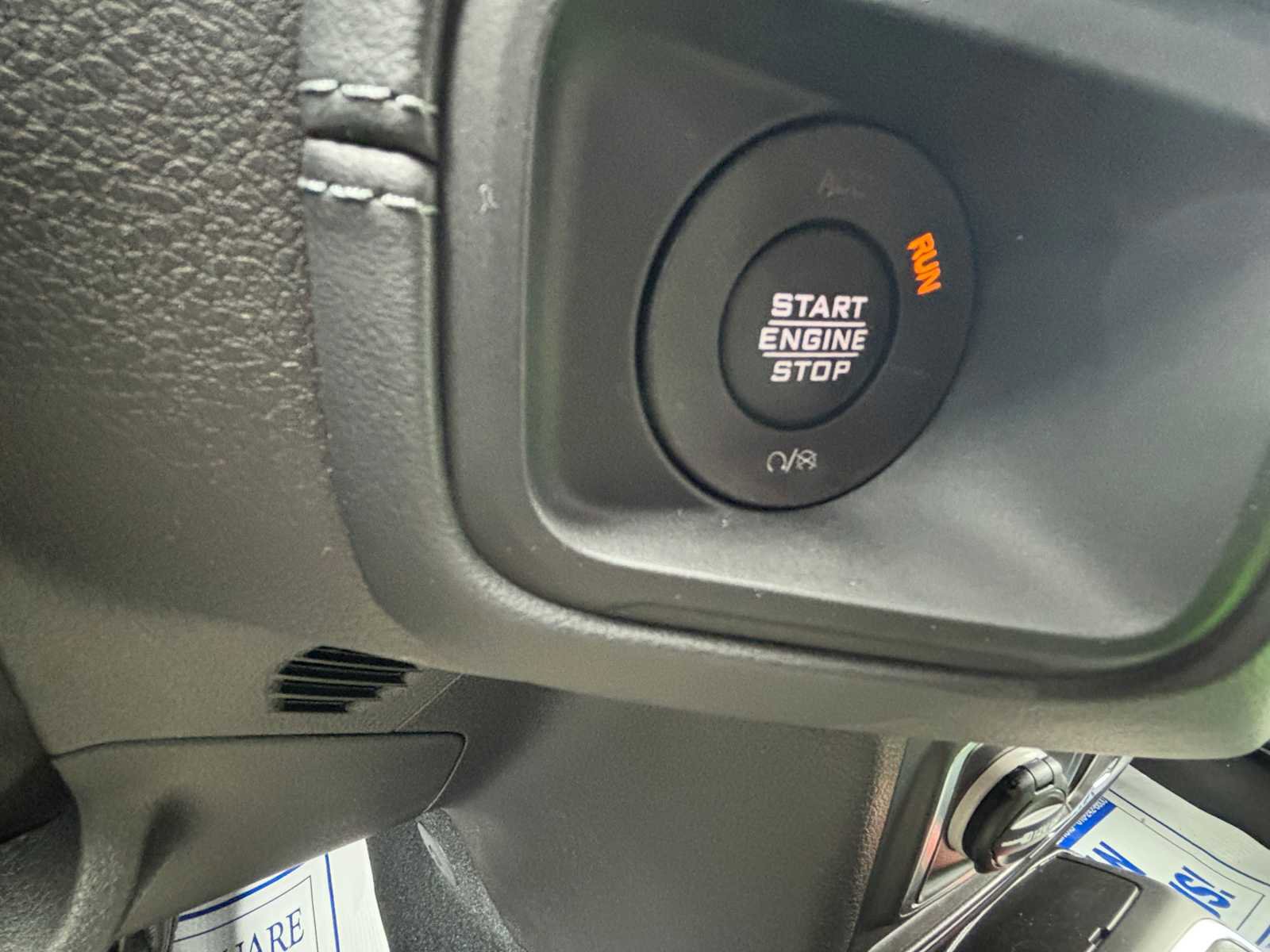 Used 2025 Jeep Wrangler Sahara image 24