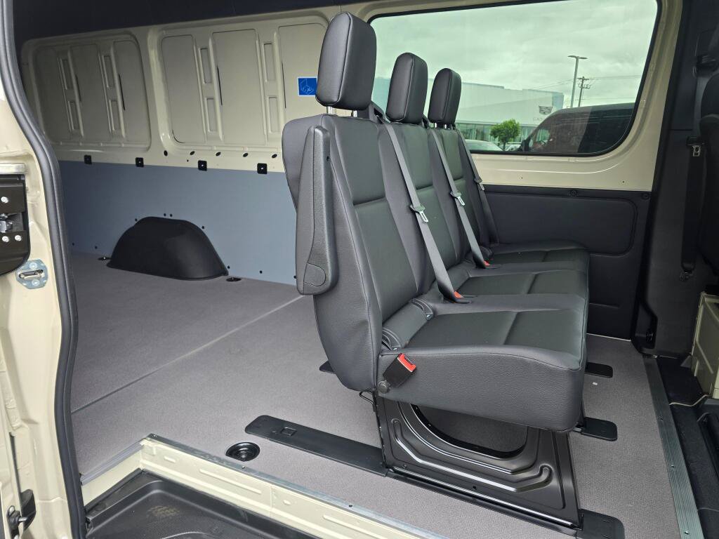 New 2026 Mercedes-Benz Sprinter 2500 image 19