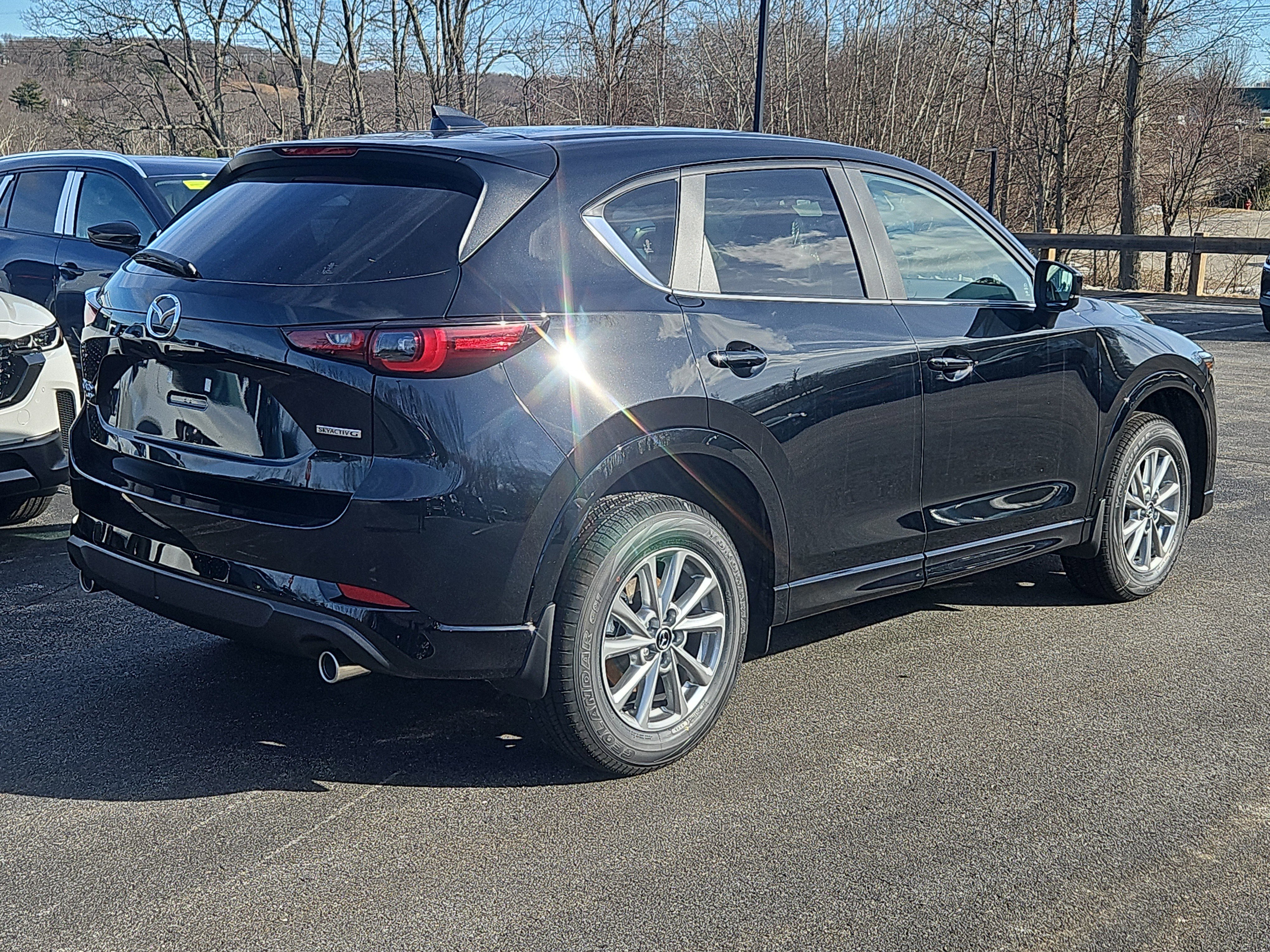 New 2025 MAZDA CX-5 AWD 2.5 S w/ Preferred Package image 2