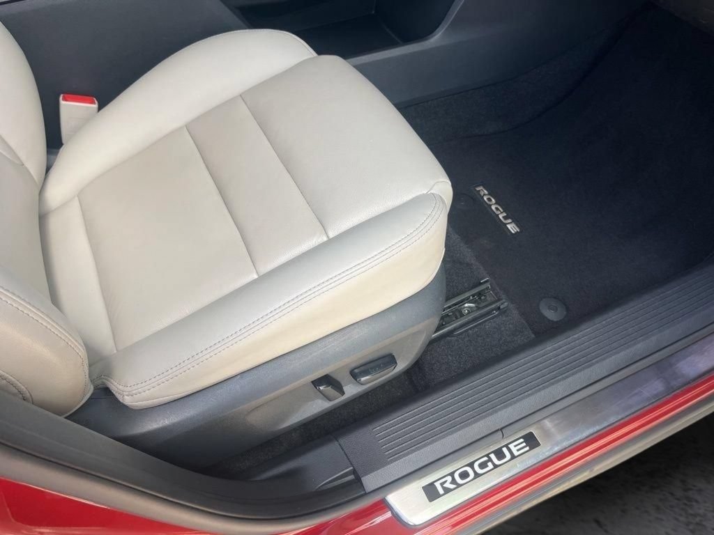 Used 2023 Nissan Rogue SL w/ SL Premium Package FWD image 24