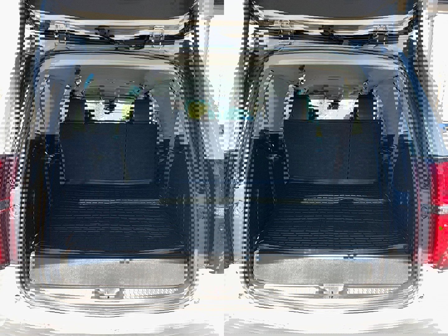 Used 2017 Chevrolet Tahoe LT image 26