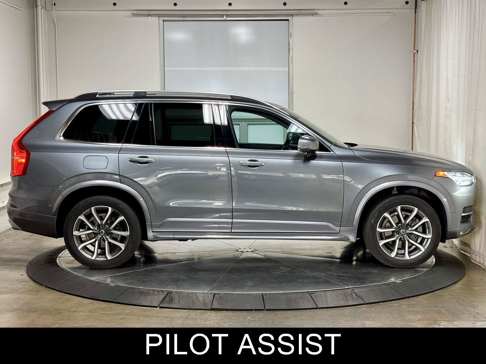 Used 2019 Volvo XC90 T6 Momentum w/ Protection Package Premier AWD/4WD image 11
