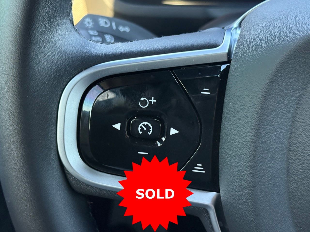 Certified 2025 Volvo XC90 T8 Ultra w/ Lounge Package image 17