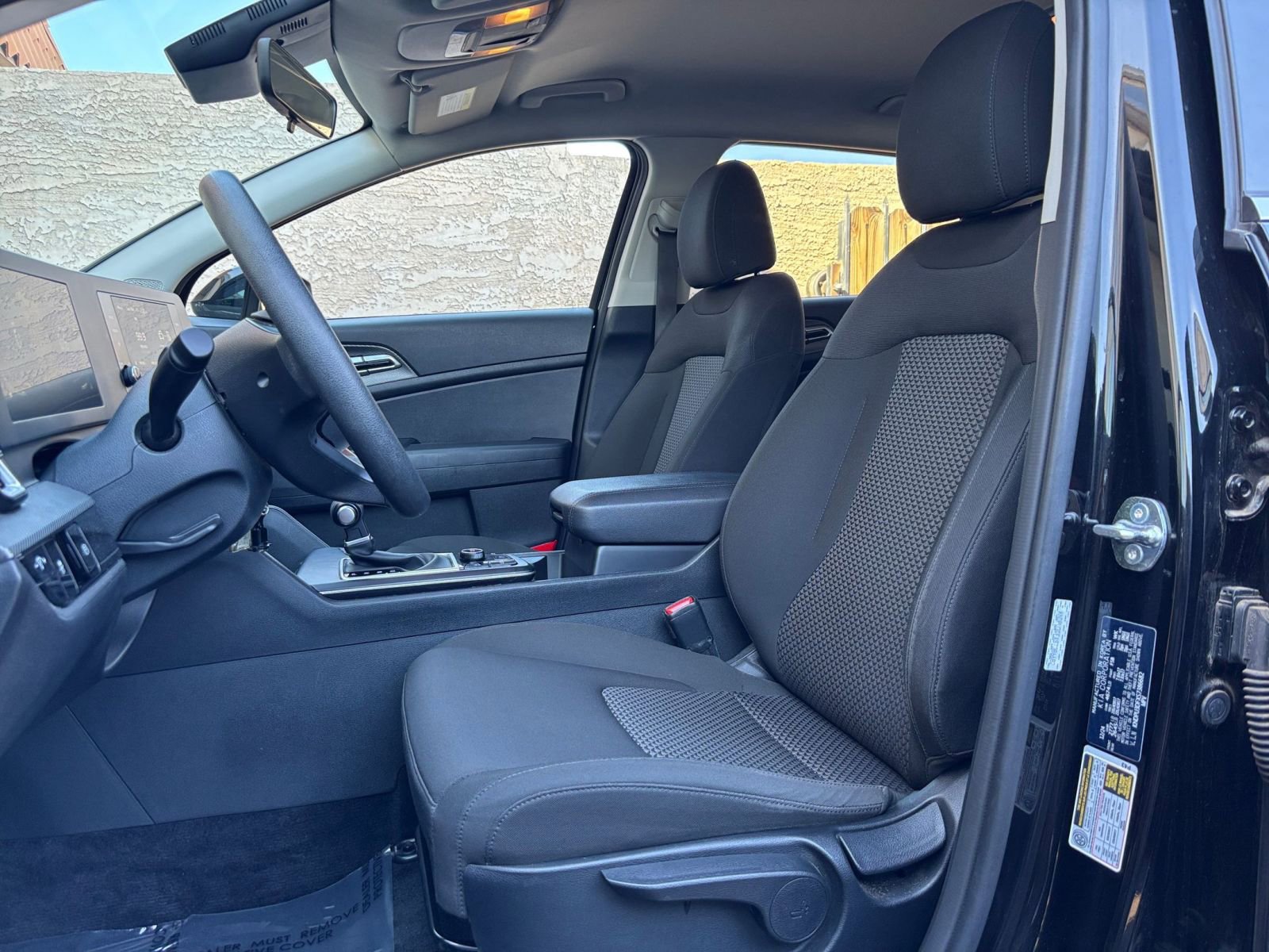 Used 2025 Kia Sportage LX FWD image 25