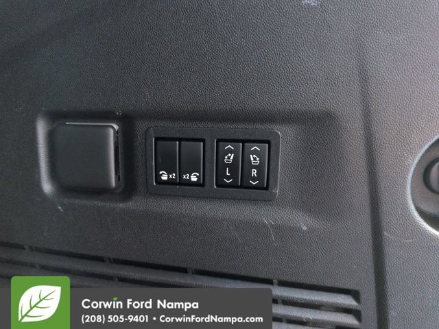 Used 2021 Chevrolet Suburban High Country AWD/4WD image 30