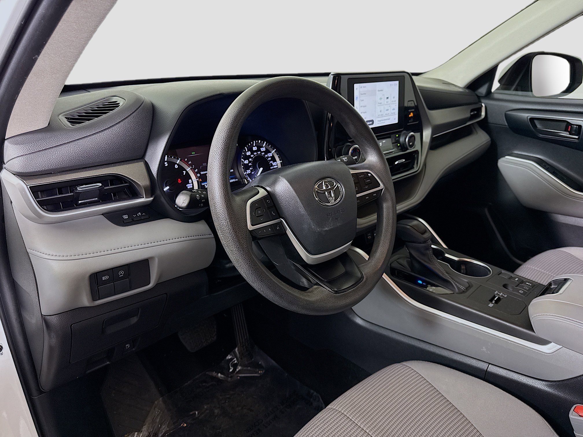 Used 2023 Toyota Highlander L image 23