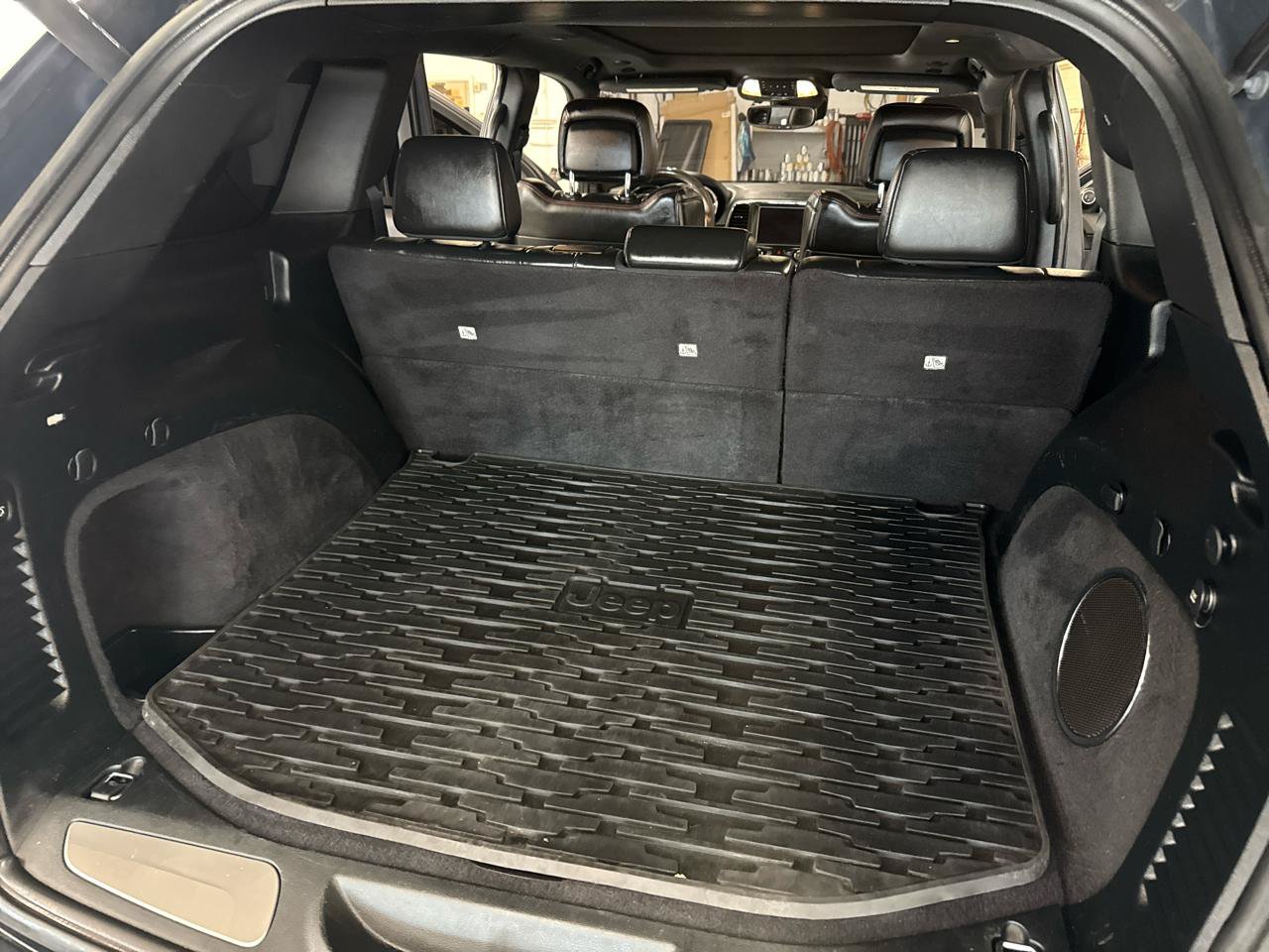 Used 2018 Jeep Grand Cherokee Trailhawk w/ Trailhawk Luxury Group AWD/4WD image 45