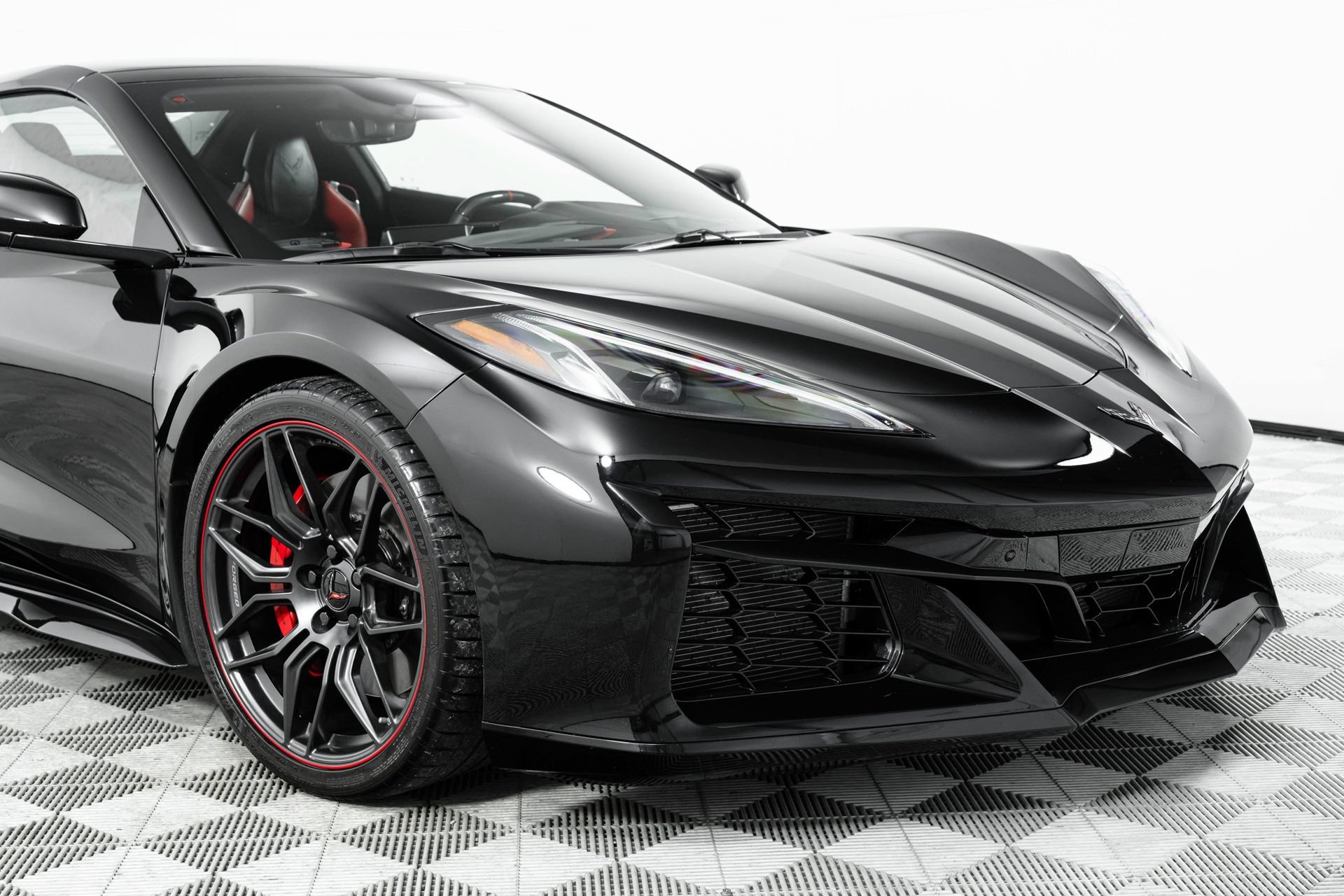 Used 2024 Chevrolet Corvette Z06 RWD image 59