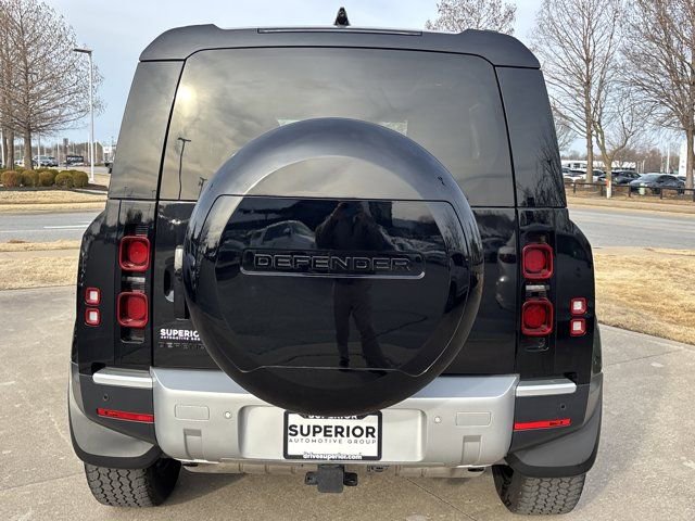 Used 2024 Land Rover Defender 90 S image 5
