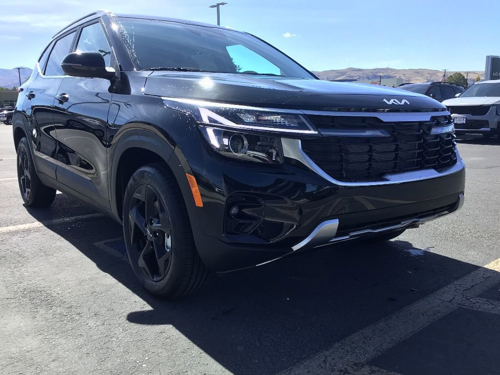 New 2026 Kia Seltos EX w/ EX Sunroof Package
