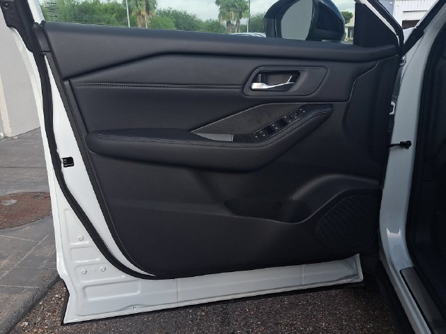 Certified 2026 Nissan Rogue Dark Armor AWD/4WD image 11