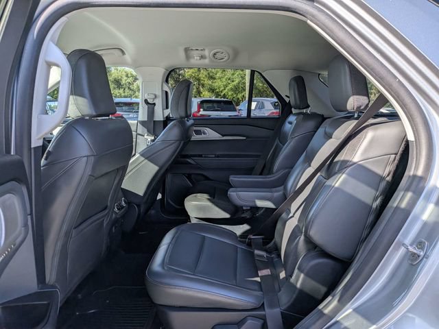 Used 2025 Ford Explorer Active w/ Active Comfort Package RWD image 14