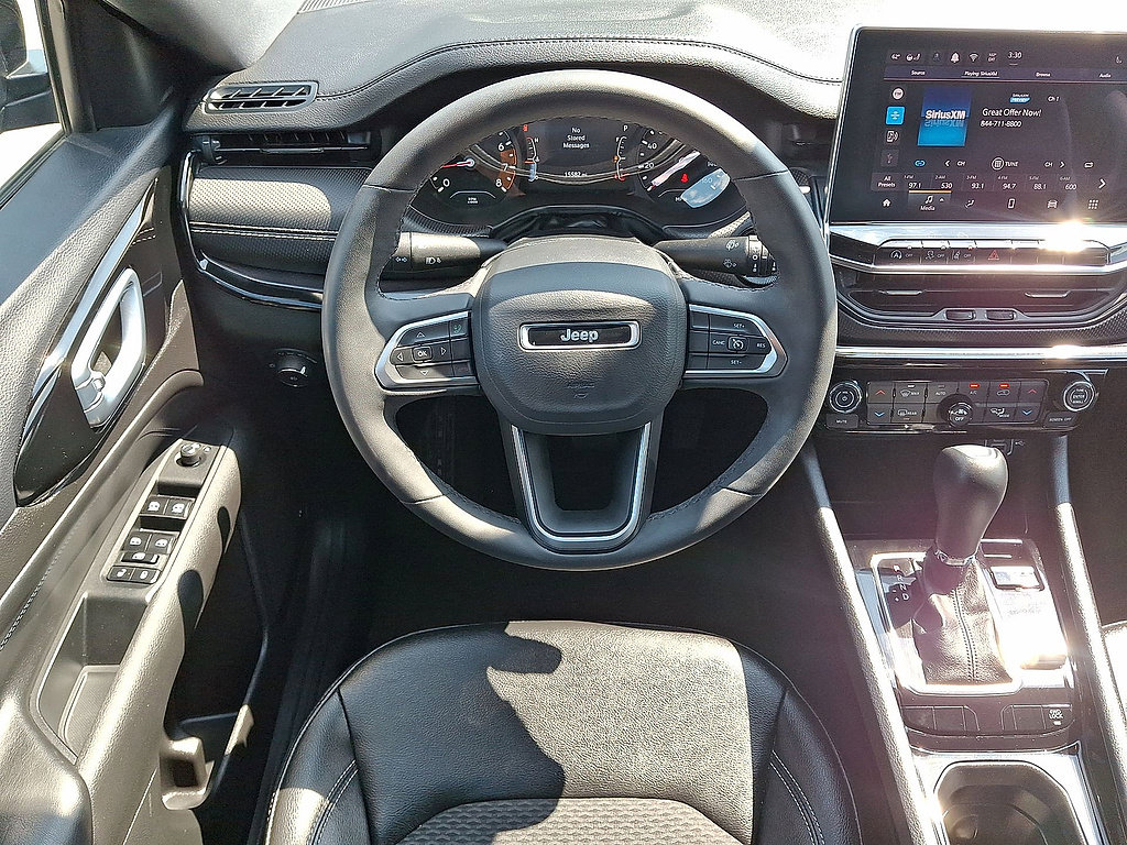 Used 2024 Jeep Compass Latitude w/ Convenience Group AWD/4WD image 27