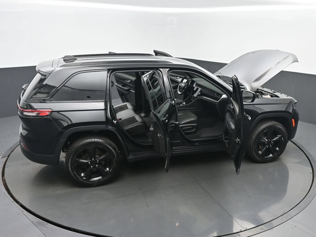 Used 2023 Jeep Grand Cherokee Altitude AWD/4WD image 63