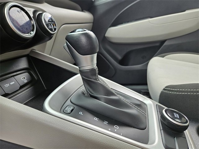 Used 2024 Hyundai Venue SEL image 24